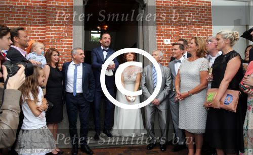 Belgie 16 juni 2016
Een zwangere Belle Perez trouwt met Wouter van der Horst. De ouders zijn natuurlijk ook aanwezig.