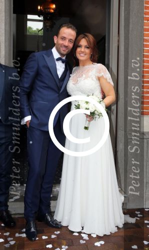 Belgie 16 juni 2016
Een zwangere Belle Perez trouwt met Wouter van der Horst. De ouders zijn natuurlijk ook aanwezig.