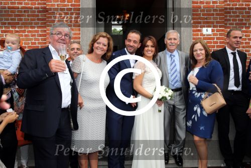 Belgie 16 juni 2016
Een zwangere Belle Perez trouwt met Wouter van der Horst. De ouders zijn natuurlijk ook aanwezig.