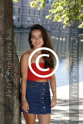 Den Haag 25 augustus 2015
Bibi Breijman bij de hofvijver in Den Haag. Bibi vlogt tegenwoordig.