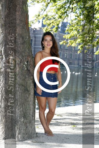 Den Haag 25 augustus 2015
Bibi Breijman bij de hofvijver in Den Haag. Bibi vlogt tegenwoordig.