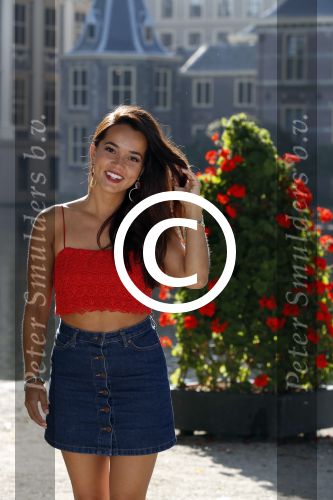 Den Haag 25 augustus 2015
Bibi Breijman bij de hofvijver in Den Haag. Bibi vlogt tegenwoordig.
