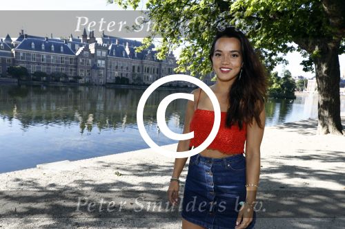 Den Haag 25 augustus 2015
Bibi Breijman bij de hofvijver in Den Haag. Bibi vlogt tegenwoordig.