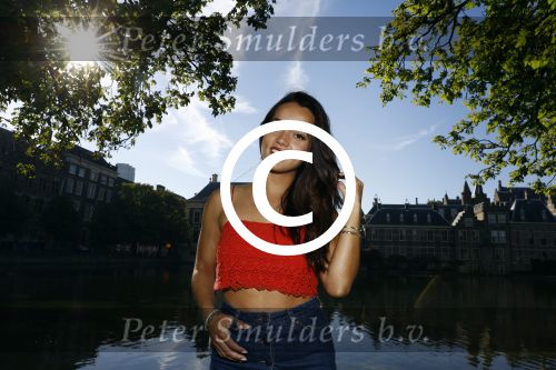Den Haag 25 augustus 2015
Bibi Breijman bij de hofvijver in Den Haag. Bibi vlogt tegenwoordig.