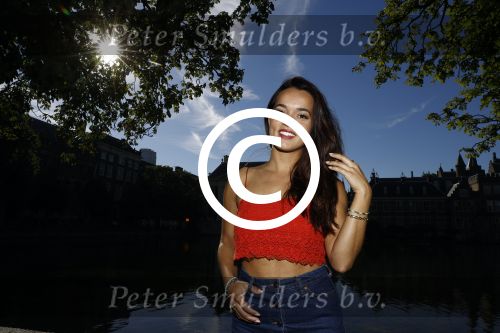 Den Haag 25 augustus 2015
Bibi Breijman bij de hofvijver in Den Haag. Bibi vlogt tegenwoordig.