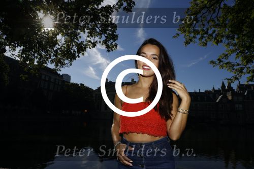Den Haag 25 augustus 2015
Bibi Breijman bij de hofvijver in Den Haag. Bibi vlogt tegenwoordig.