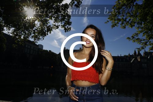 Den Haag 25 augustus 2015
Bibi Breijman bij de hofvijver in Den Haag. Bibi vlogt tegenwoordig.