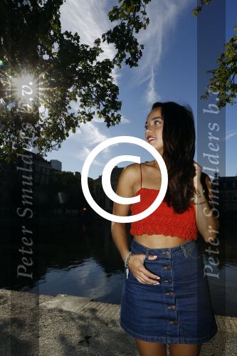 Den Haag 25 augustus 2015
Bibi Breijman bij de hofvijver in Den Haag. Bibi vlogt tegenwoordig.