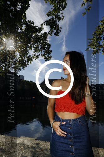 Den Haag 25 augustus 2015
Bibi Breijman bij de hofvijver in Den Haag. Bibi vlogt tegenwoordig.