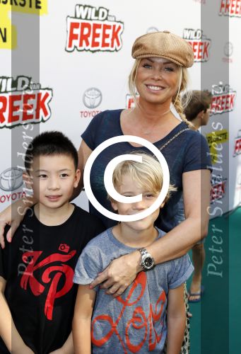 Amsterdam 31 augustus 2016
Presentatie Freek Vonk in Tuschinski. Bridget Maasland met zoon Mees