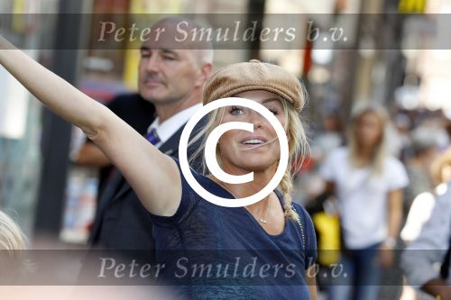 Amsterdam 31 augustus 2016
Presentatie Freek Vonk in Tuschinski. Bridget Maasland met zoon Mees