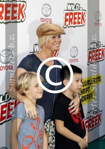 Amsterdam 31 augustus 2016
Presentatie Freek Vonk in Tuschinski. Bridget Maasland met zoon Mees