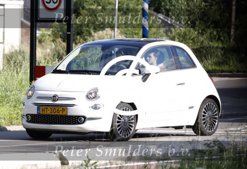 Ouderkwerk aan de Amstel/ Amsterdam 10 augustus 2016
Buddy Vedder en (een) vriendin na etentje bij Loetje . Ze rijden met zijn auto naar Amsterdam.
