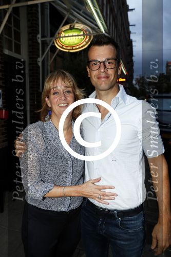 Amsterdam 2 september 2016
Diner voor Albert Verlinde met zijn oud rtl boulevard collega\'s bij le Garage. carlo v Lienden met vrouw Marijke Bongers