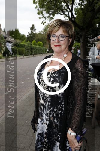 Blaricum 6 september 2016
Surprise party voor Willibrord Frequin zijn 75e verjaardag bij  Moeke Spijstra.
Zijn vriendin kinderen en kleinkinderen zijn natuurlijk aanwezig. Catharine Keyl
