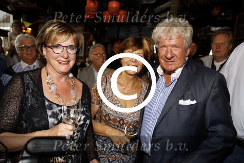Blaricum 6 september 2016
Surprise party voor Willibrord Frequin zijn 75e verjaardag bij  Moeke Spijstra.
Zijn vriendin kinderen en kleinkinderen zijn natuurlijk aanwezig. Catharine Keyl