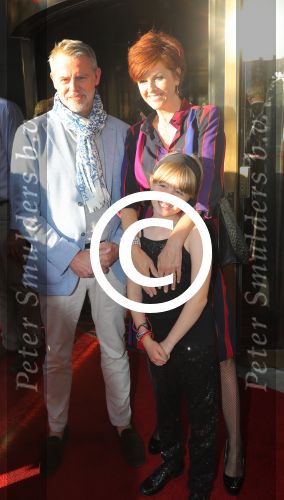 Amsterdam, 18 Augustus 2016
Premiere Hans Klok in Carre, House of Horror.
Chazia Mourali met man en dochter