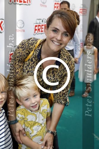 Amsterdam 31 augustus 2016
Presentatie Freek Vonk in Tuschinski. Evelien Bosch met zoon