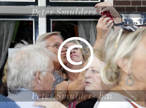 Blaricum 6 september 2016
Surprise party voor Willibrord Frequin zijn 75e verjaardag bij  Moeke Spijstra.
Zijn vriendin kinderen en kleinkinderen zijn natuurlijk aanwezig. Viola Holt en Fons de Poel