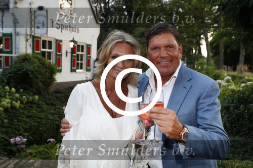 Soest 1 september 2016
Frank en Sandra Masmeijer vieren hun trouwdag met dochters Charlotte en Michelle en schoonzoon bij restaurant t Spiehuis.