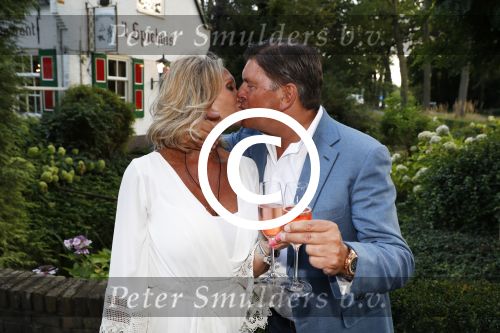 Soest 1 september 2016
Frank en Sandra Masmeijer vieren hun trouwdag met dochters Charlotte en Michelle en schoonzoon bij restaurant t Spiehuis.