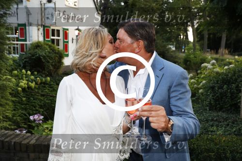 Soest 1 september 2016
Frank en Sandra Masmeijer vieren hun trouwdag met dochters Charlotte en Michelle en schoonzoon bij restaurant t Spiehuis.