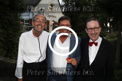 Soest 1 september 2016
Frank en Sandra Masmeijer vieren hun trouwdag met dochters Charlotte en Michelle en schoonzoon bij restaurant t Spiehuis.