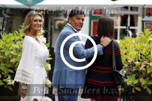 Soest 1 september 2016
Frank en Sandra Masmeijer vieren hun trouwdag met dochters Charlotte en Michelle en schoonzoon bij restaurant t Spiehuis.