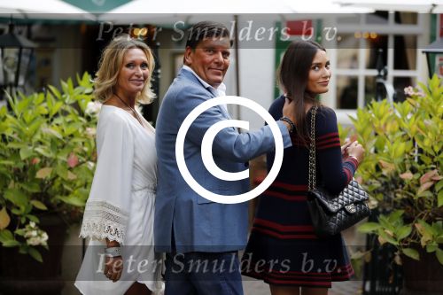 Soest 1 september 2016
Frank en Sandra Masmeijer vieren hun trouwdag met dochters Charlotte en Michelle en schoonzoon bij restaurant t Spiehuis.