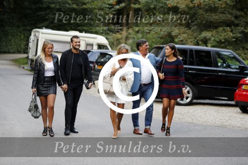 Soest 1 september 2016
Frank en Sandra Masmeijer vieren hun trouwdag met dochters Charlotte en Michelle en schoonzoon bij restaurant t Spiehuis.