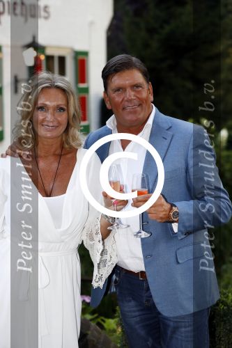 Soest 1 september 2016
Frank en Sandra Masmeijer vieren hun trouwdag met dochters Charlotte en Michelle en schoonzoon bij restaurant t Spiehuis.