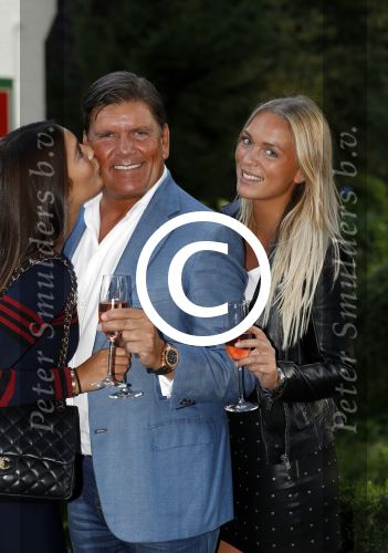 Soest 1 september 2016
Frank en Sandra Masmeijer vieren hun trouwdag met dochters Charlotte en Michelle en schoonzoon bij restaurant t Spiehuis.