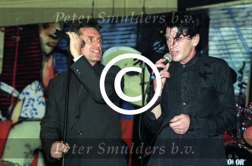 Amsterdam, 5 November 1996
Paradiso theater
Henny Vrienten met Herman Brood (t.g.v. 50e verjaardag Herman).