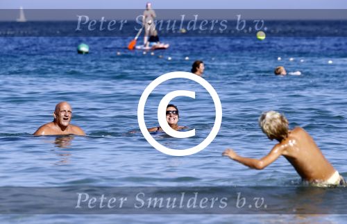 ibiza 19 augustus 2016
Herman den Blijker en zijn vrouw Jacqueline met zoon Matz op vakantie op ibiza.