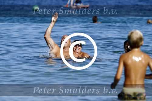 ibiza 19 augustus 2016
Herman den Blijker en zijn vrouw Jacqueline met zoon Matz op vakantie op ibiza.