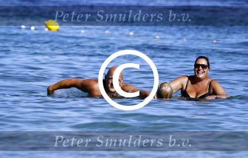 ibiza 19 augustus 2016
Herman den Blijker en zijn vrouw Jacqueline met zoon Matz op vakantie op ibiza.