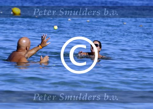 ibiza 19 augustus 2016
Herman den Blijker en zijn vrouw Jacqueline met zoon Matz op vakantie op ibiza.