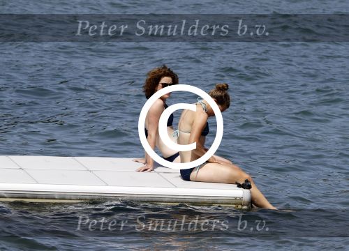 ibiza 15 augustus 2016
Ireen Wust met een vriendin op vakantie op ibiza.