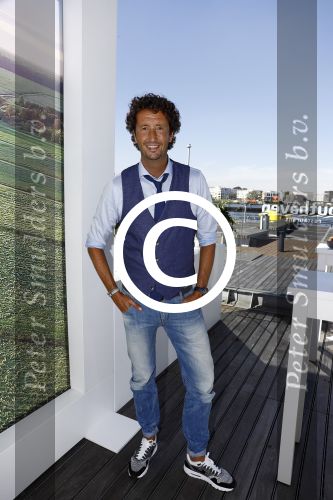 Amsterdam 23 augustus 2016
Perspresentatie van het nieuwe sbs6 Net 5 en Veronica seizoen in het IJ Theater. Jan Joost v Gangelen