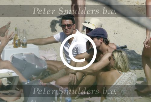 ibiza 27 juni 2016 
Stranddag van Nick en Kirsten Schilder de dag na hun trouwen bij el chirinquito.
Aanwezig oa Jan en Liza Smit Simon en Annemarie Keizer Jaap Kwakman met vriendin Aloys Buys met vriendin Jaap Reesema