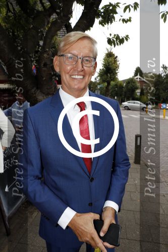 Blaricum 6 september 2016
Surprise party voor Willibrord Frequin zijn 75e verjaardag bij  Moeke Spijstra.
Zijn vriendin kinderen en kleinkinderen zijn natuurlijk aanwezig. 
Jan v d Bosch
