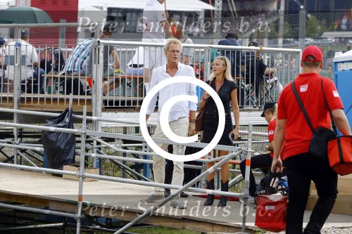 Spa Francorchamps 27 augustus 2016
Jeroen Pauw met (een) vriendin bij de GP Formule 1 F1 op het circuit van Spa