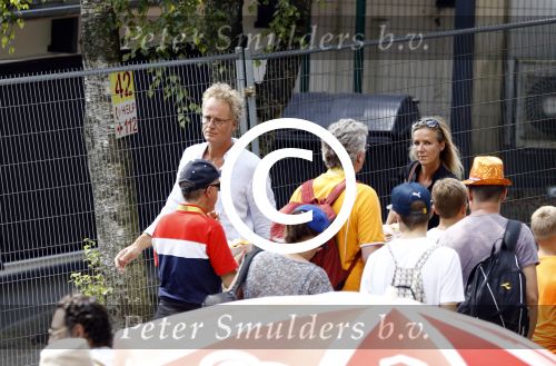 Spa Francorchamps 27 augustus 2016
Jeroen Pauw met (een) vriendin bij de GP Formule 1 F1 op het circuit van Spa