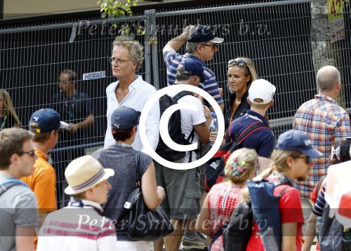 Spa Francorchamps 27 augustus 2016
Jeroen Pauw met (een) vriendin bij de GP Formule 1 F1 op het circuit van Spa