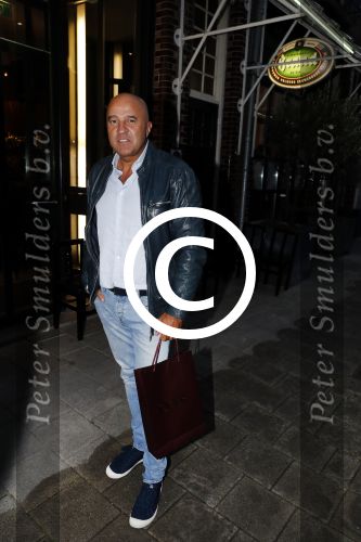 Amsterdam 2 september 2016
Diner voor Albert Verlinde met zijn oud rtl boulevard collega\'s bij le Garage. John v d Heuvel en Beau v Erven Dorens