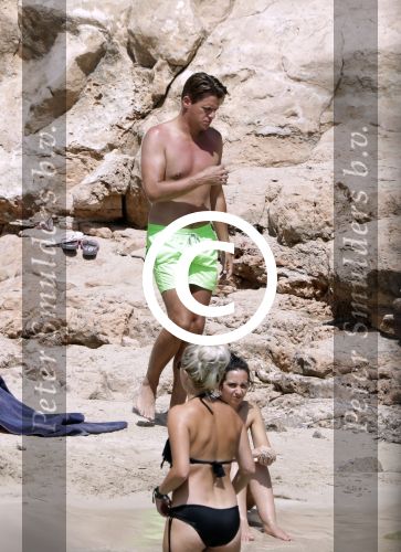 ibiza 27 juni 2016 
Stranddag van Nick en Kirsten Schilder de dag na hun trouwen bij el chirinquito.
Aanwezig oa Jan en Liza Smit Simon en Annemarie Keizer Jaap Kwakman met vriendin Aloys Buys met vriendin Jaap Reesema