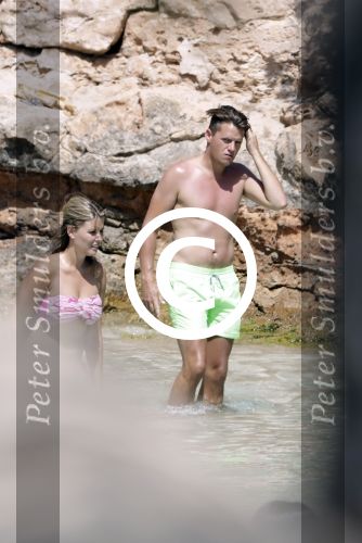 ibiza 27 juni 2016 
Stranddag van Nick en Kirsten Schilder de dag na hun trouwen bij el chirinquito.
Aanwezig oa Jan en Liza Smit Simon en Annemarie Keizer Jaap Kwakman met vriendin Aloys Buys met vriendin Jaap Reesema