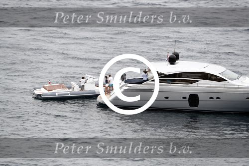 Ibiza 26 juni 2016
Nick en Kirsten Schilder trouwen op het strand van es Cubells. De vaderr van Kirsten trouwt ze en Ruben Nicolai doet zijn act als Duitse zanger. Kirsten werd gebracht met het Yacht van Jos Bles two of a kind