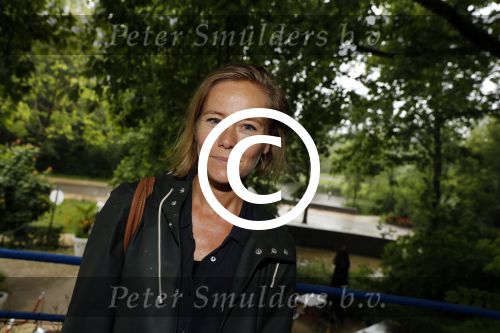 Amsterdam 20 juni 2016
Boekpresentatie Isa Hoes en Vlinder Kmaerling in het blauwe theehuis in het vondelpark.
Liesbeth kamerling
