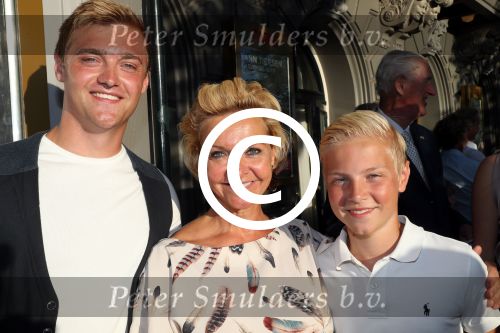 Amsterdam, 18 Augustus 2016
Premiere Hans Klok in Carre, House of Horror.
Mariska v Kolck met haar kinderen Christopher en Vincent